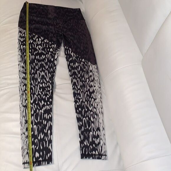 Victoria’s Secret Sport Cheetan Black White Knockout Tight Leggings Pants Size M - Picture 6 of 9